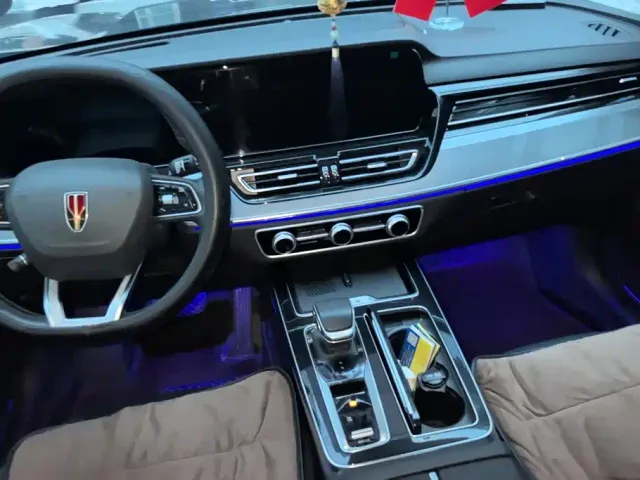 Hongqi HS5 — Фото автомобиля 13
