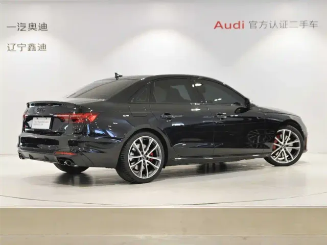 Audi S4 — Фото автомобиля 4