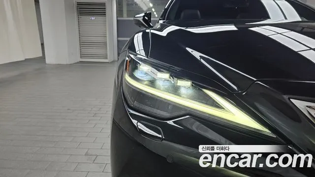 Lexus LS — Фото автомобиля 18