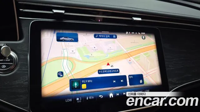 Mercedes-Benz E-Class — Фото автомобиля 12