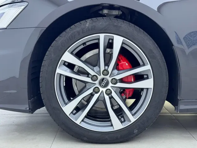 Audi A6L — Фото автомобиля 18