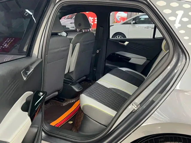 Volkswagen ID.3 — Фото автомобиля 6