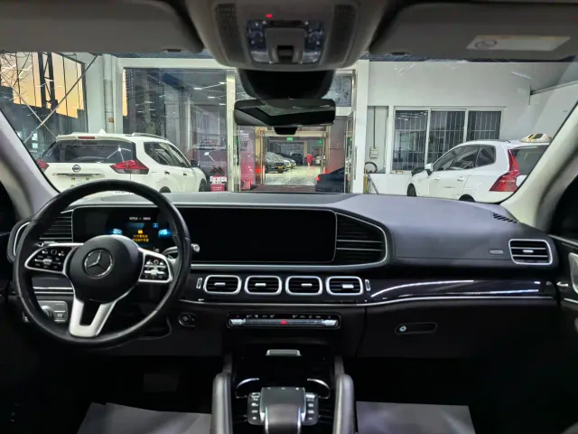 Mercedes-Benz GLE-Class — Фото автомобиля 12