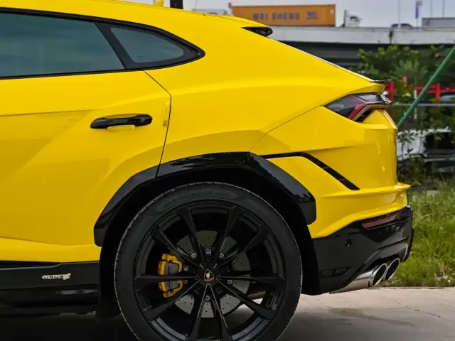 Lamborghini Urus — Фото автомобиля 23