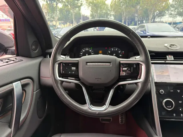 Land Rover Discovery Sport — Фото автомобиля 12