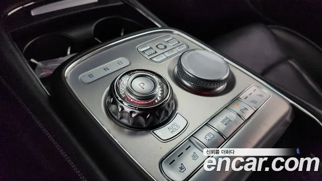 Genesis G90 Бензин 3.5 турбо AWD — Фото автомобиля 9