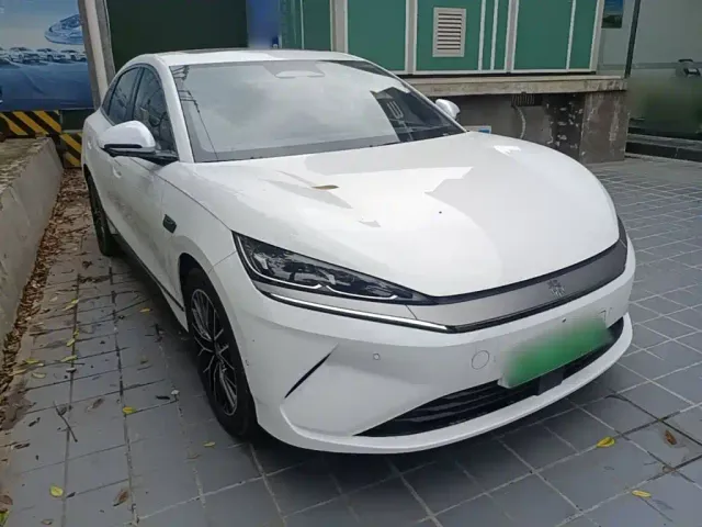 BYD Qin L — Фото автомобиля 3