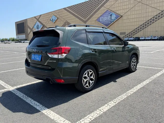 Subaru Forester — Фото автомобиля 4