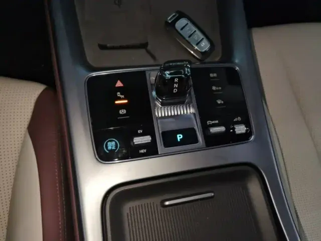 BYD Seal — Фото автомобиля 13
