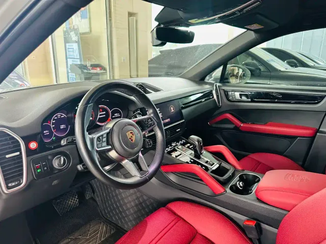 Porsche Cayenne — Фото автомобиля 6
