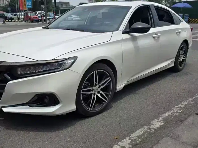 Фотография автомобиля — Honda Accord