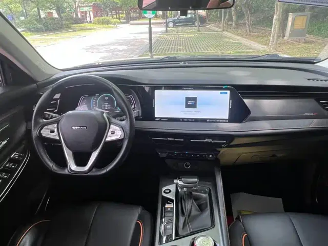 Changan X7 Plus — Фото автомобиля 9