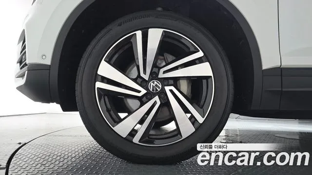 Volkswagen Touareg Touareg 3 поколение 3.0 TDI Premium — Фото автомобиля 5