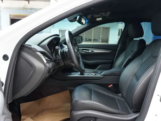 Cadillac CT5 — Фото автомобиля 6