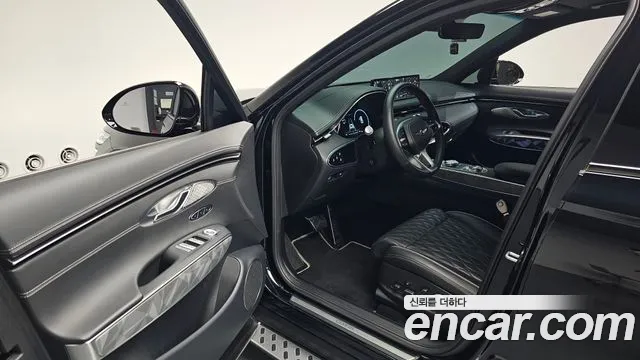 Genesis GV70 — Фото автомобиля 14
