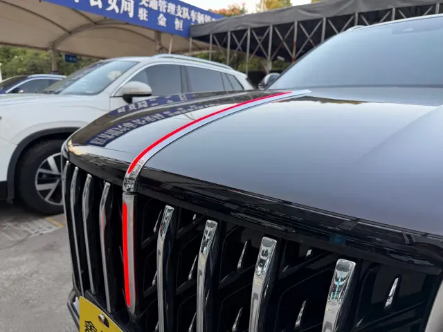 Hongqi HS5 — Фото автомобиля 24