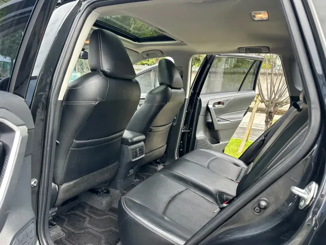 Toyota RAV4 — Фото автомобиля 8