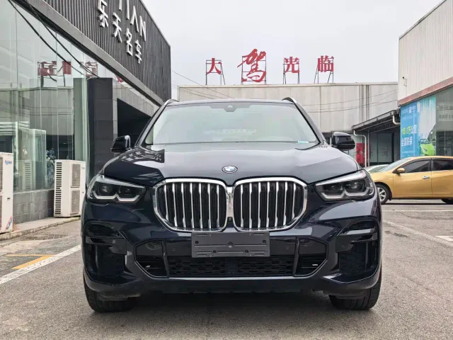 BMW X5 — Фото автомобиля 2