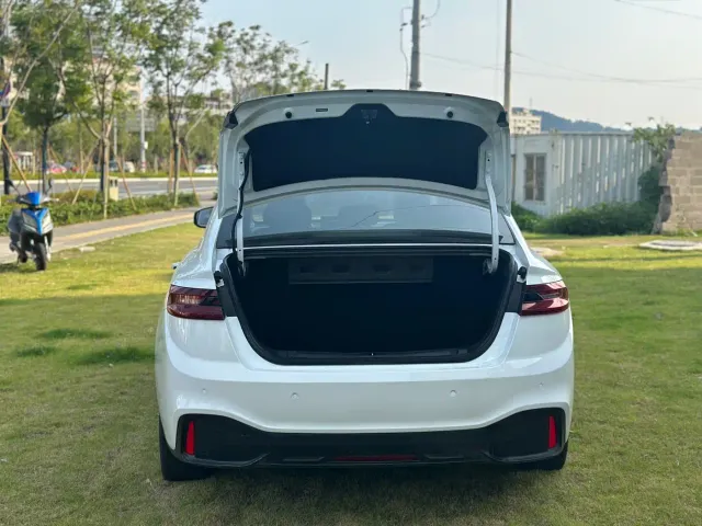 Geely Geometry A — Фото автомобиля 11