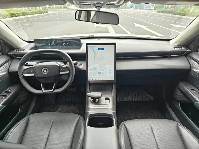Changan Eado — Фото автомобиля 5