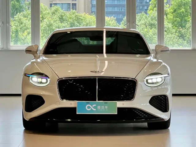 Bentley Continental Plug-in Hybrid — Фото автомобиля 2
