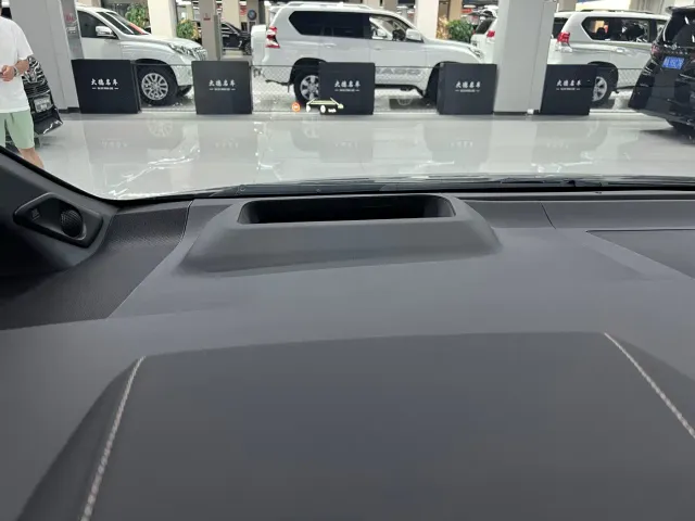 Toyota Vellfire — Фото автомобиля 24