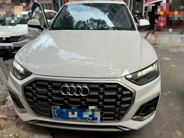 Audi Q5L — Фото автомобиля 2