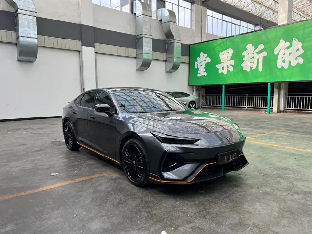 Changan UNI-V — Фото автомобиля 3