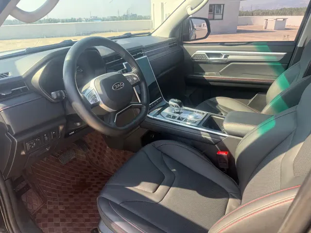 JAC Motors JAC T8 — Фото автомобиля 4