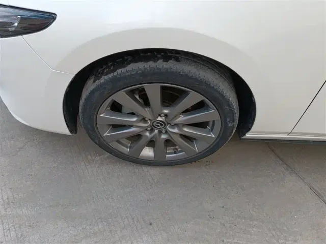 Mazda Axela — Фото автомобиля 24