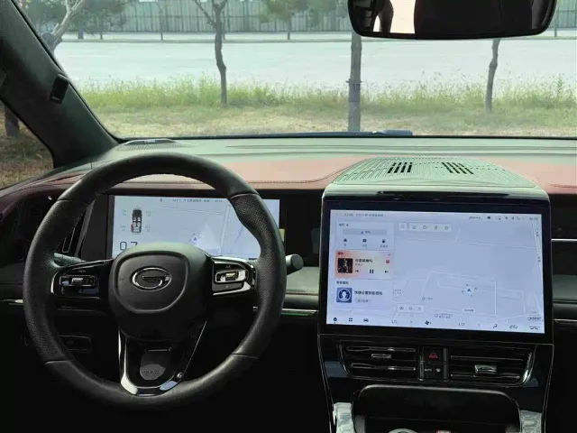 GAC Trumpchi M8 — Фото автомобиля 8