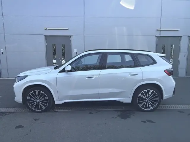 BMW BMW X1 2025 sDrive25Li M Sport Package — Фото автомобиля 3