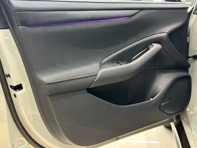 Xiaomi SU7 — Фото автомобиля 5
