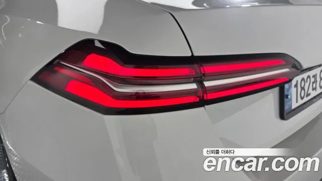 BMW 5-Series — Фото автомобиля 21