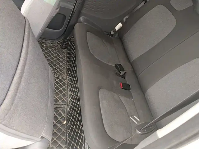 Wuling Hongguang Mini EV — Фото автомобиля 16