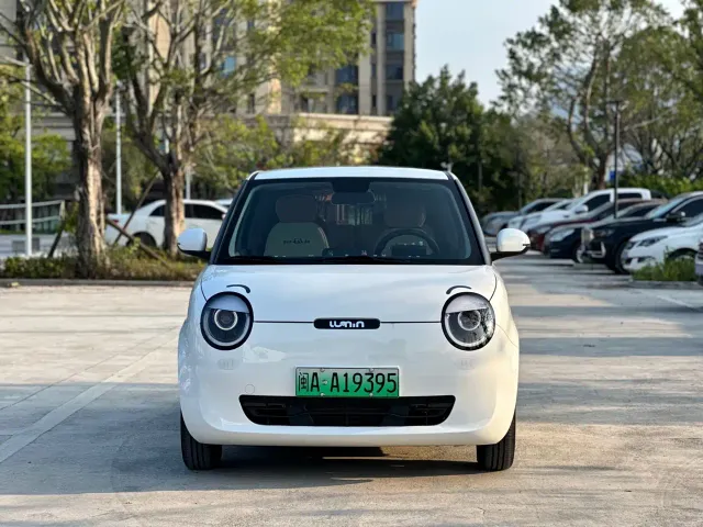 Фотография автомобиля — Changan Lumin