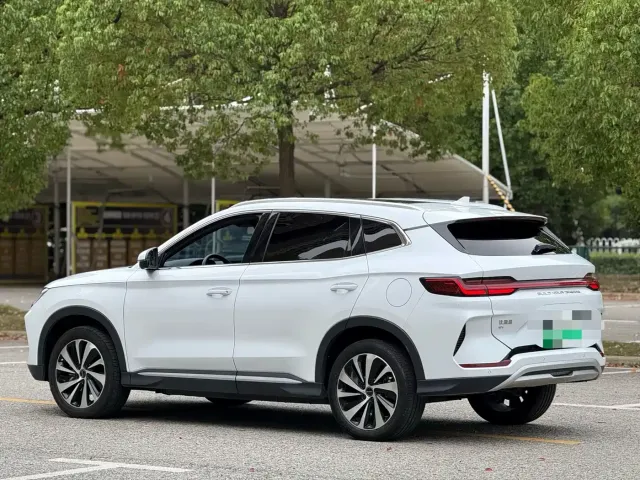 BYD Song PLUS PHEV 2023 Champion Edition EV 520KM Premium — Фото автомобиля 8