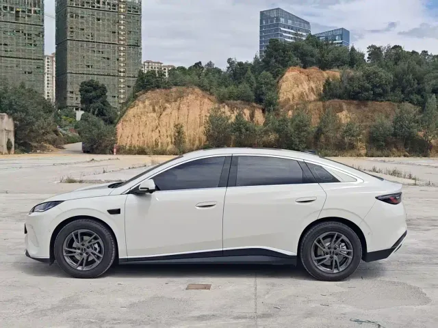 BYD Seal 06 — Фото автомобиля 12