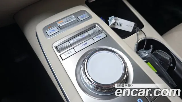 Genesis GV70 — Фото автомобиля 27