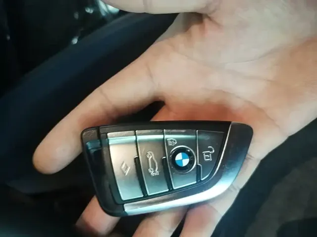 BMW 5 Series — Фото автомобиля 16