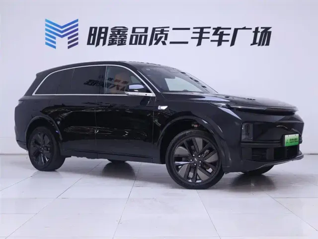 Li Auto L8 — Фото автомобиля 5