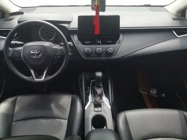 Toyota Corolla — Фото автомобиля 12