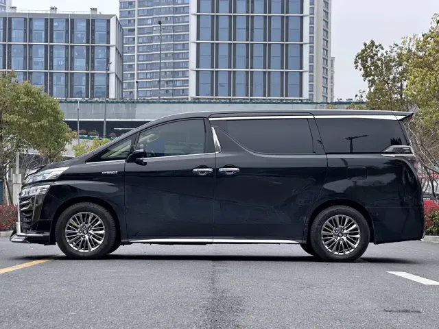 Toyota Vellfire — Фото автомобиля 5