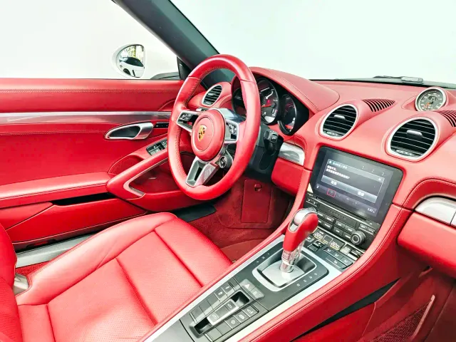 Porsche 718 — Фото автомобиля 11
