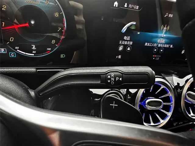 Mercedes-Benz GLA-Class — Фото автомобиля 14