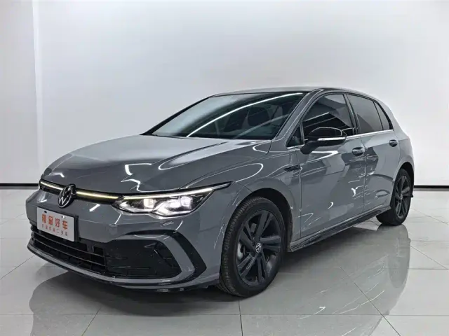 Фотография автомобиля — Volkswagen Golf