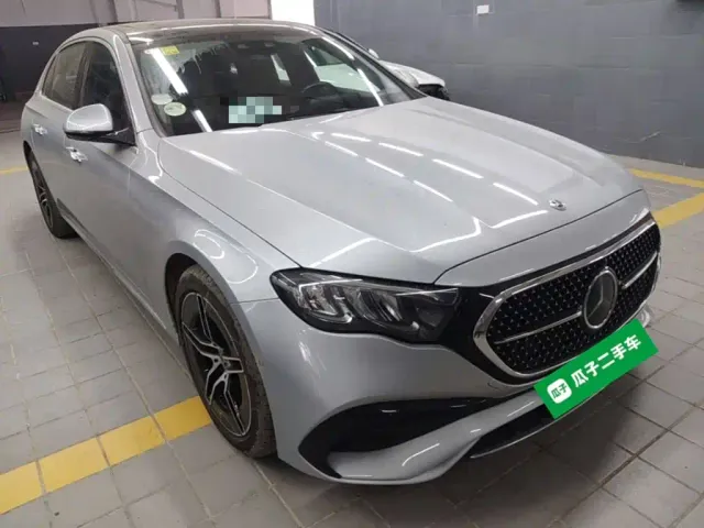 Mercedes-Benz E-Class — Фото автомобиля 21