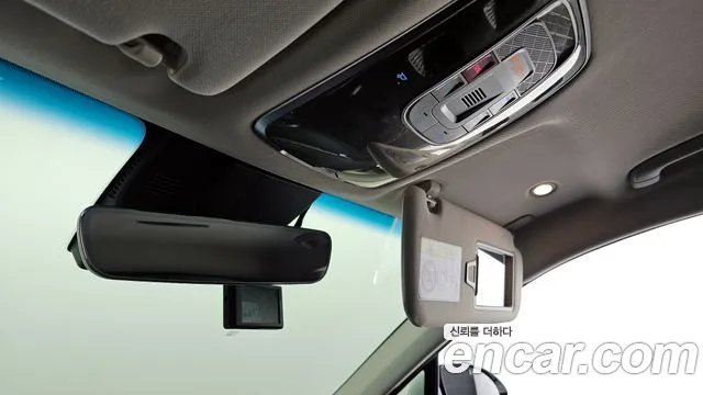 Genesis GV70 — Фото автомобиля 19
