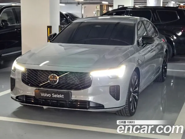 Фотография автомобиля — Volvo S90