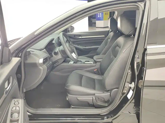 Nissan Teana — Фото автомобиля 9